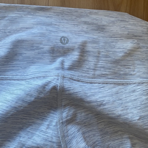 Lululemon leggings - Picture 4 of 4